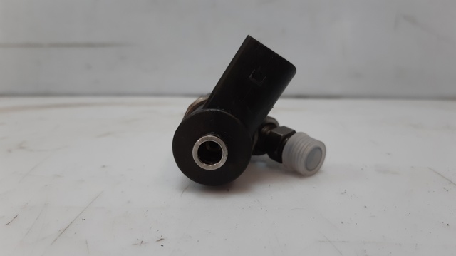 Inyector-bomba A6110700687 MERCEDES