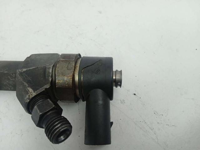 A6110700987 MERCEDES Inyector de combustible  disponible Vigo
