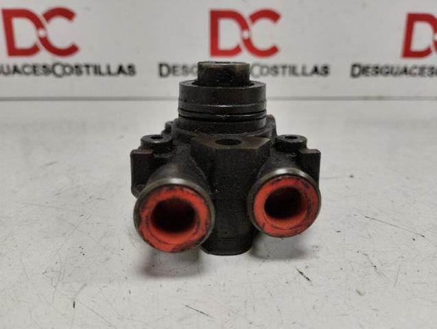 A6110900250 Bomba de combustible mecánica  disponible Málaga