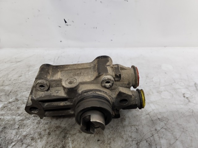 A6110900350 Bomba de combustible mecánica comprar Sevilla