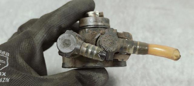 MERCEDES A6110900350 Bomba de combustible mecánica comprar Tarragona