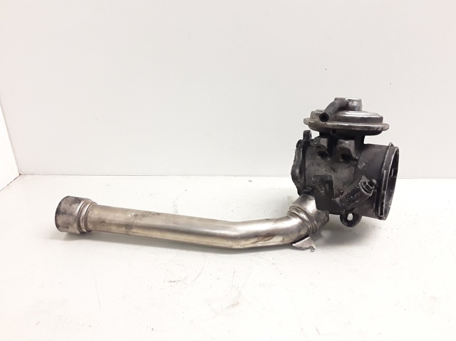 A6110900554 Válvula EGR de recirculación de gases  disponible Utrera
