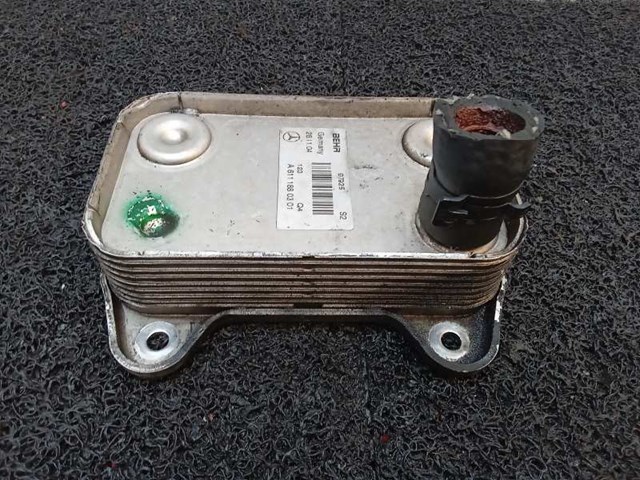 Enfriador aceite motor para mercedes-benz vito / mixto furgón mercedes vito (w639) basic combi 111  cdi  compacto  (639.601)   /   01.04 - ... 646982 A6111880301