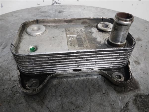 Enfriador aceite motor para mercedes vito / mixto furgón (w639) 111 cdi om 646.982 A6111880301
