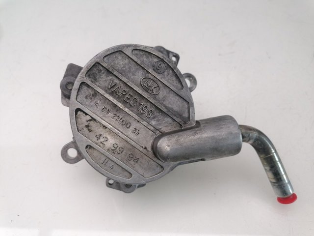 MERCEDES A6112300065 Bomba de vacío  comprar en Murcia