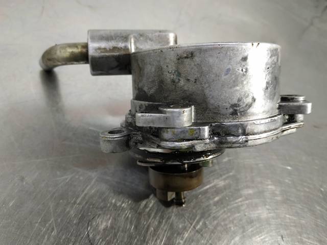 MERCEDES A6112300065 Bomba de vacío  comprar en Albacete