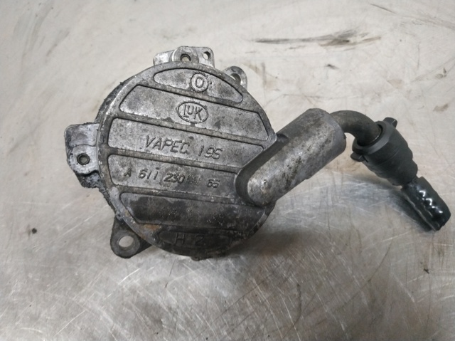 MERCEDES A6112300065 Bomba de vacío  comprar en Murcia