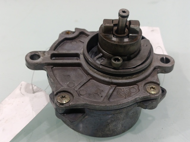 A6112300065 MERCEDES Bomba de vacío comprar Bilbao