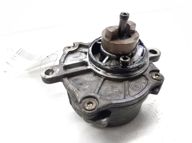 A6112300065 Bomba de vacío  disponible Utrera
