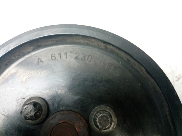 A6112300115 Polea de la bomba de dirección asistida  en stock Sabadell