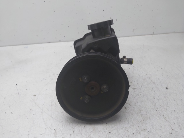 A6112300115 Polea de la bomba de dirección asistida  disponible Utrera
