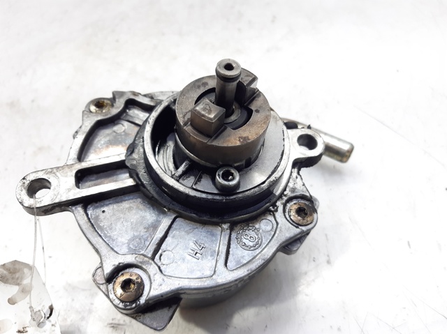 MERCEDES A6112300165 Bomba de vacío  disponible España