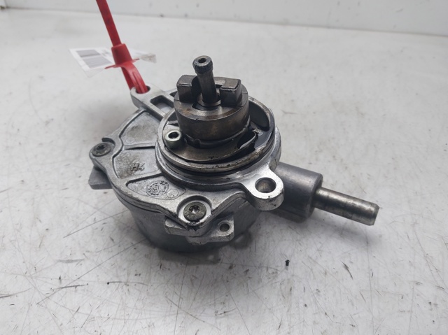 MERCEDES A6112300265 Bomba de vacío comprar Pamplona