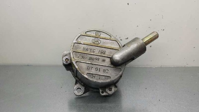 A6112300265 MERCEDES Bomba de vacío  disponible Vigo