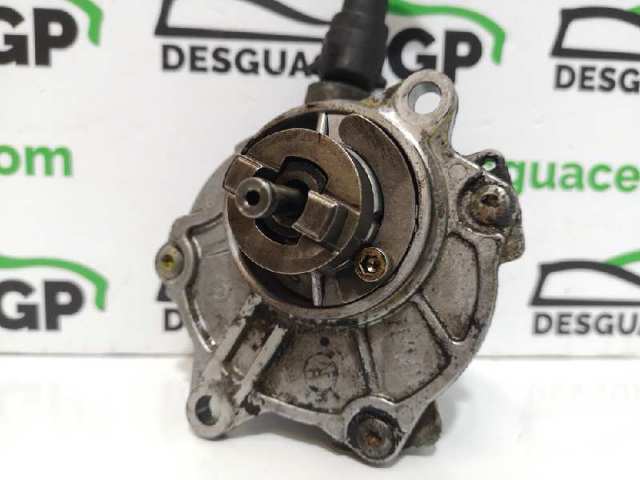 MERCEDES A61123065 Bomba de vacío  disponible Lugo