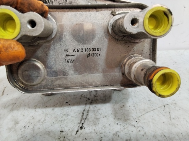 A6121880301 MERCEDES Radiador de aceite  en stock Córdoba