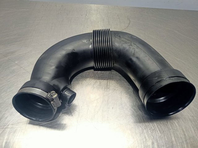 Tubo flexible de aspiración, salida del filtro de aire A6130940008 Mercedes
