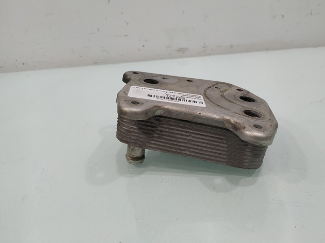 MERCEDES A6131880201 Radiador de aceite  en stock Salamanca