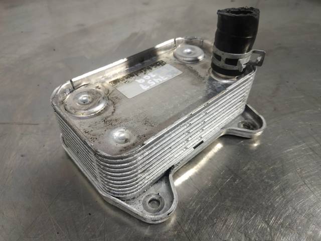 A6131880201 MERCEDES Radiador de aceite  disponible Ourense