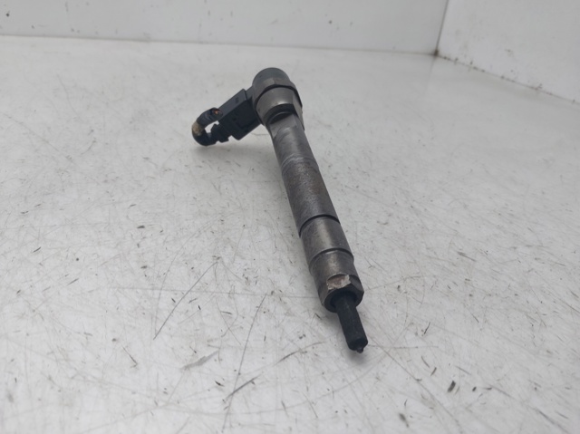 MERCEDES A6280700287 Inyector de combustible  disponible Valladolid