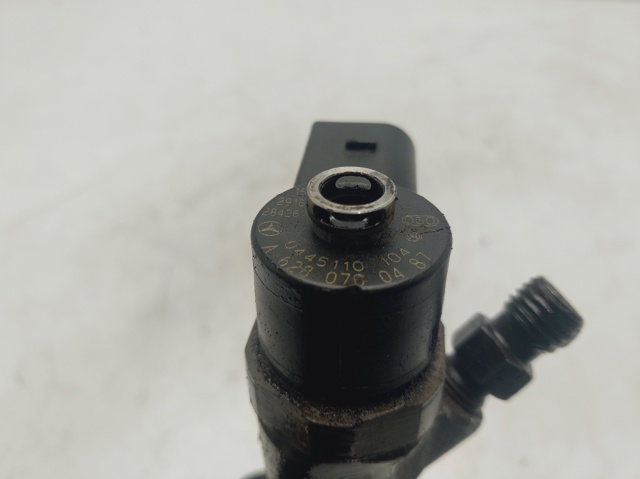 MERCEDES A6280700487 Inyector de combustible  disponible Lugo