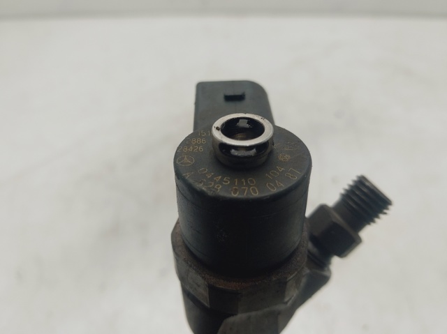 A6280700487 Inyector de combustible  disponible Utrera