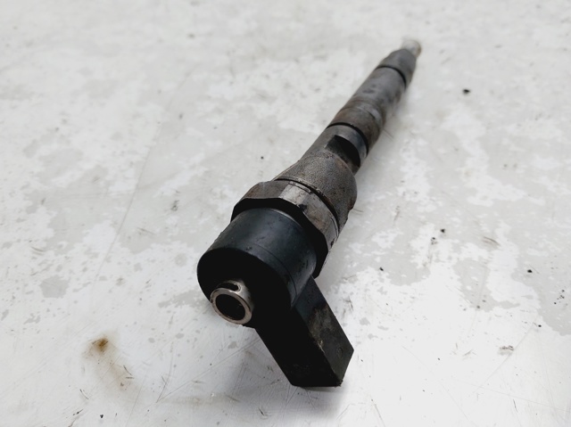 A6280700587 Inyector de combustible  disponible Burgos