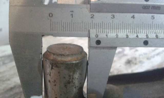 A6383300010 Brazo inferior izquierdo de la suspensión delantera  en stock Sabadell