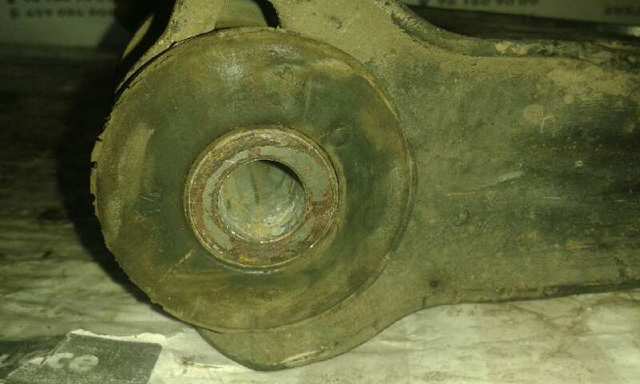 MERCEDES A6383300010 Brazo inferior izquierdo de la suspensión delantera  disponible Valladolid