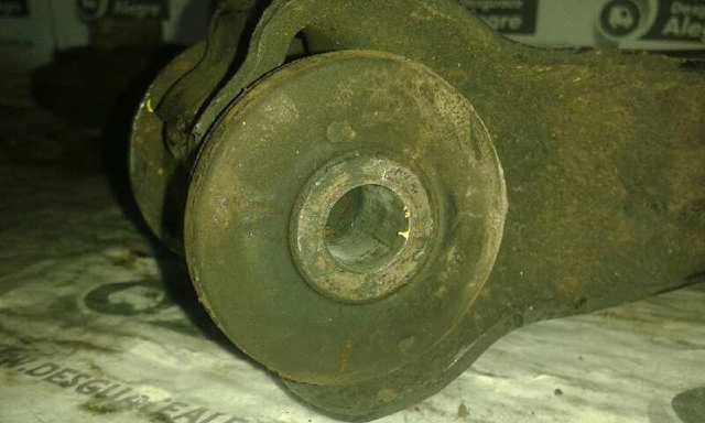 MERCEDES A6383300010 Brazo inferior izquierdo de la suspensión delantera  comprar en Albacete