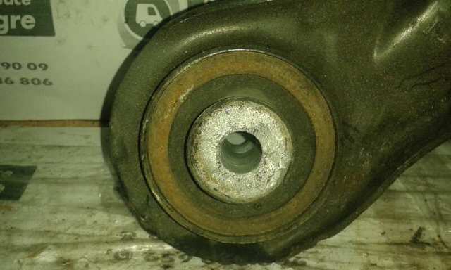 A6383300010 MERCEDES Brazo inferior izquierdo de la suspensión delantera  comprar en Oviedo