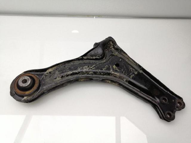 Brazo inferior derecho de la suspensión delantera A6383300110 MERCEDES