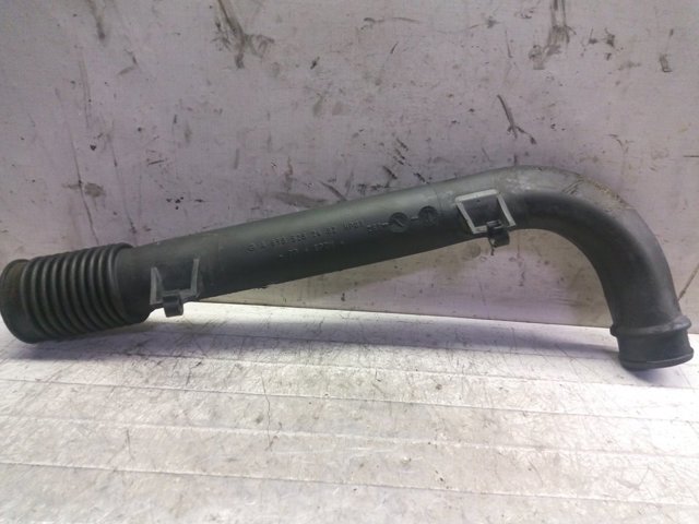 Tubo flexible de aspiración, salida del filtro de aire A6385282482 Mercedes