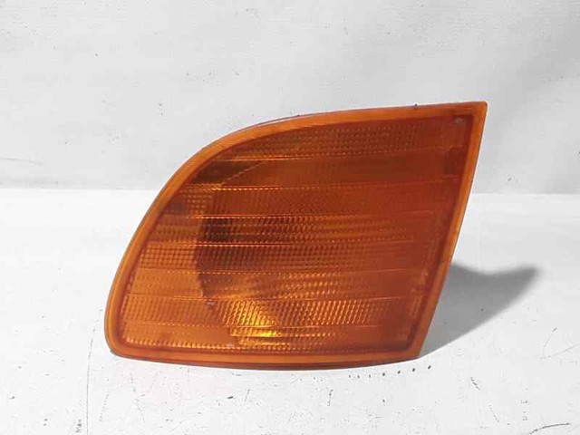 Luz indicadora izquierdo A6388200021 MERCEDES