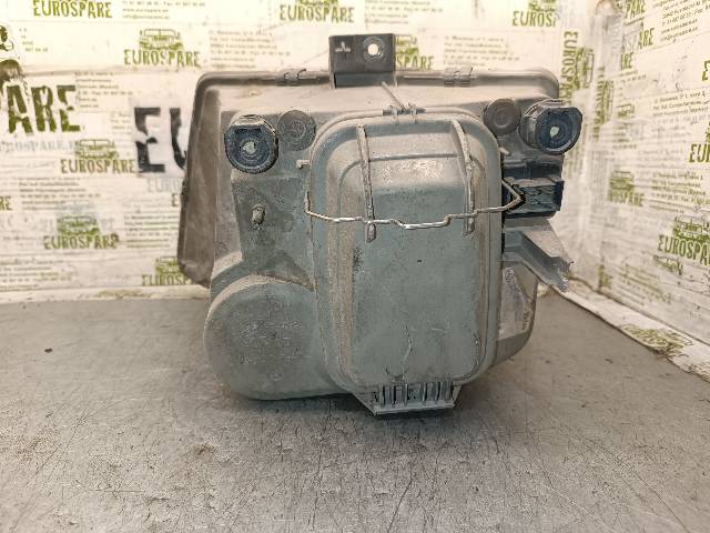 A6388200161 MERCEDES Faro derecho  en stock Córdoba