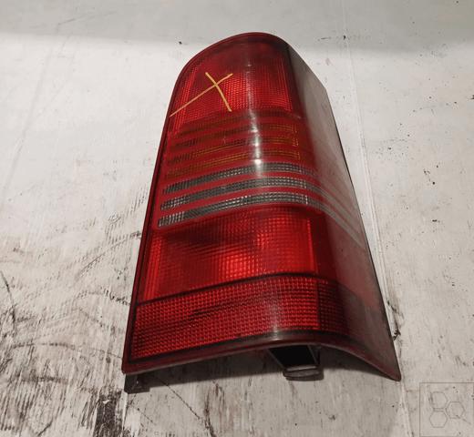 Piloto trasero derecho A6388201964 MERCEDES