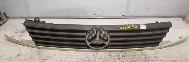 MERCEDES A6388800483 Parrilla del radiador  disponible Lugo