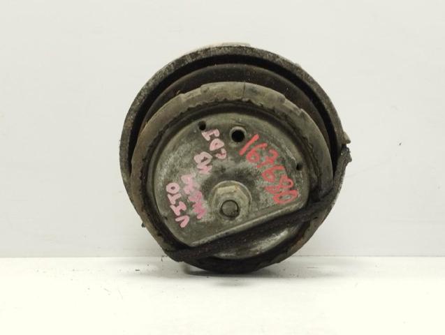 MERCEDES A6392410413 Soporte de motor delantero  en stock Terrassa