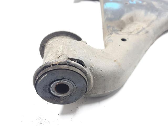 A6393300410 Brazo inferior izquierdo de la suspensión delantera  disponible Utrera