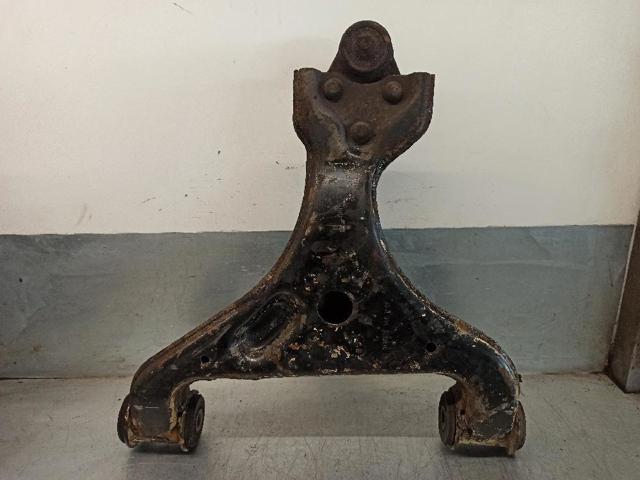 MERCEDES A6393300410 Brazo inferior izquierdo de la suspensión delantera comprar Pamplona