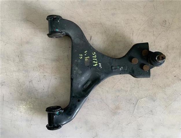 MERCEDES A6393300410 Brazo inferior izquierdo de la suspensión delantera  en stock Terrassa