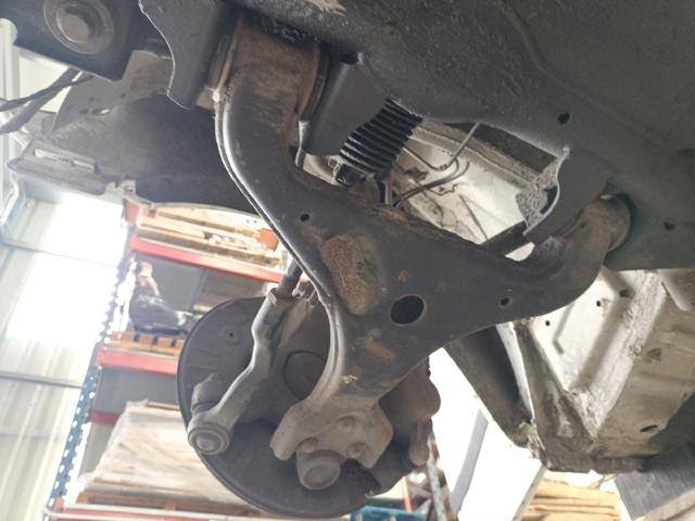 A6393300510 MERCEDES Brazo inferior derecho de la suspensión delantera  en stock Gandía
