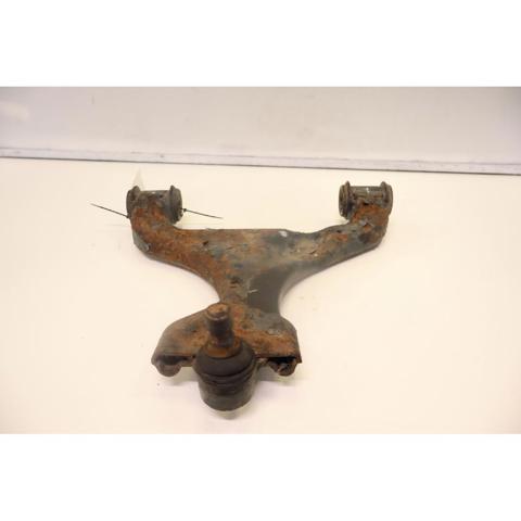 A6393300910 Brazo inferior derecho de la suspensión delantera  disponible Burgos