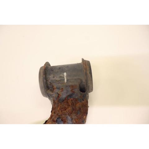 A6393300910 Brazo inferior derecho de la suspensión delantera comprar Sevilla