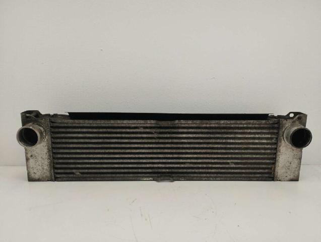 Radiador de aire de admisión A6395010801 MERCEDES