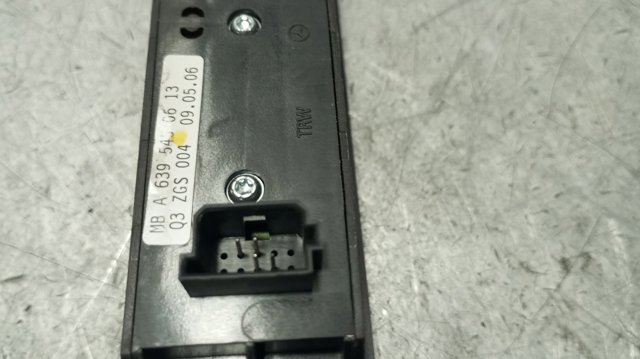 A6395450613 MERCEDES Unidad de control de elevalunas delantero derecho  en stock Huelva