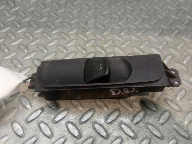 A6395451413 MERCEDES Unidad de control de elevalunas delantero derecho  en stock Huelva