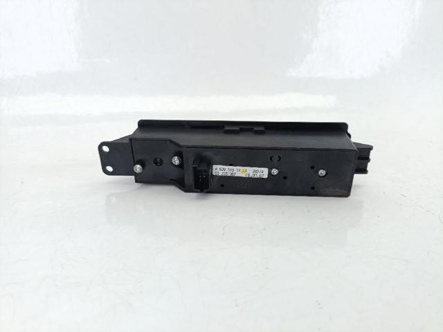 A6395451413 MERCEDES Unidad de control de elevalunas delantero derecho  en stock Gandía