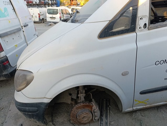 A6396305107 Aleta delantera izquierda  en stock Sabadell