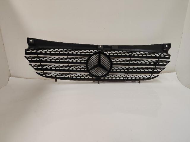 A6398800185 MERCEDES Parrilla  en stock Gandía